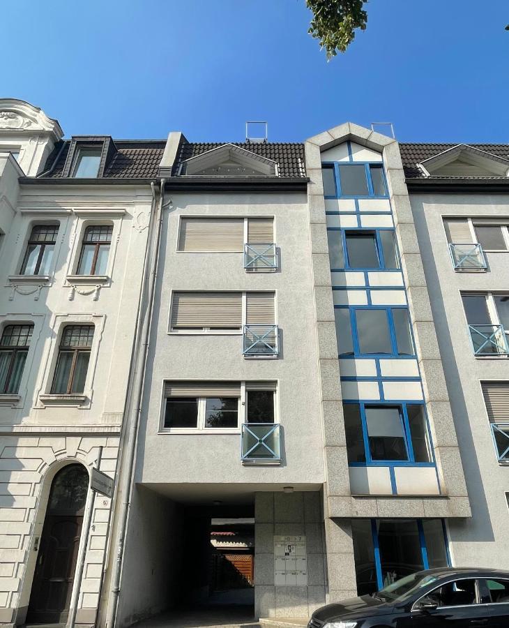 GoldenHome Apartment Küche Büro Fitnessecke Duplex-Garage Duisburg Exterior foto